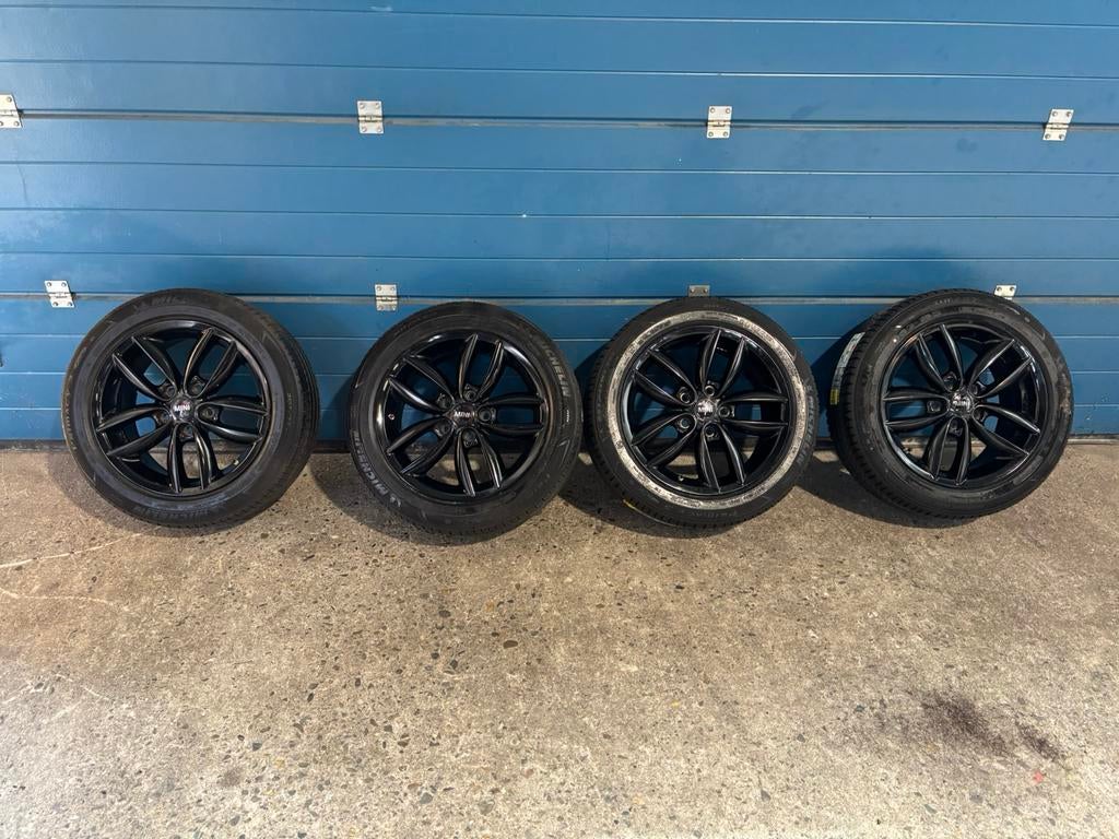 Originele Mini Countryman 17 inch set inclusief zomerbanden, Auto-onderdelen, Banden en Velgen, Ophalen, Gebruikt, Banden en Velgen