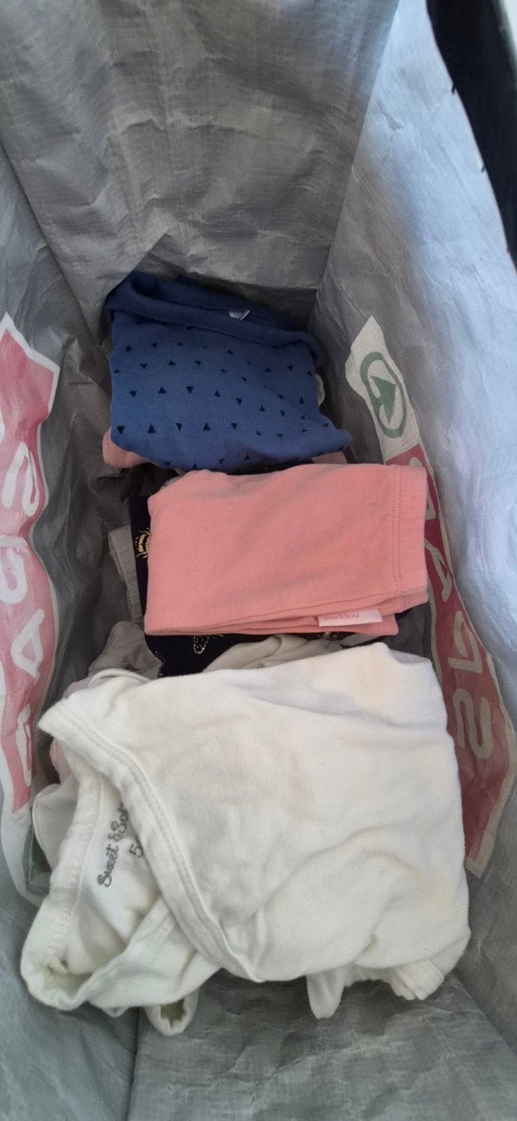 Gratis: vnl rompers en broekjes, Ophalen, Maat 50
