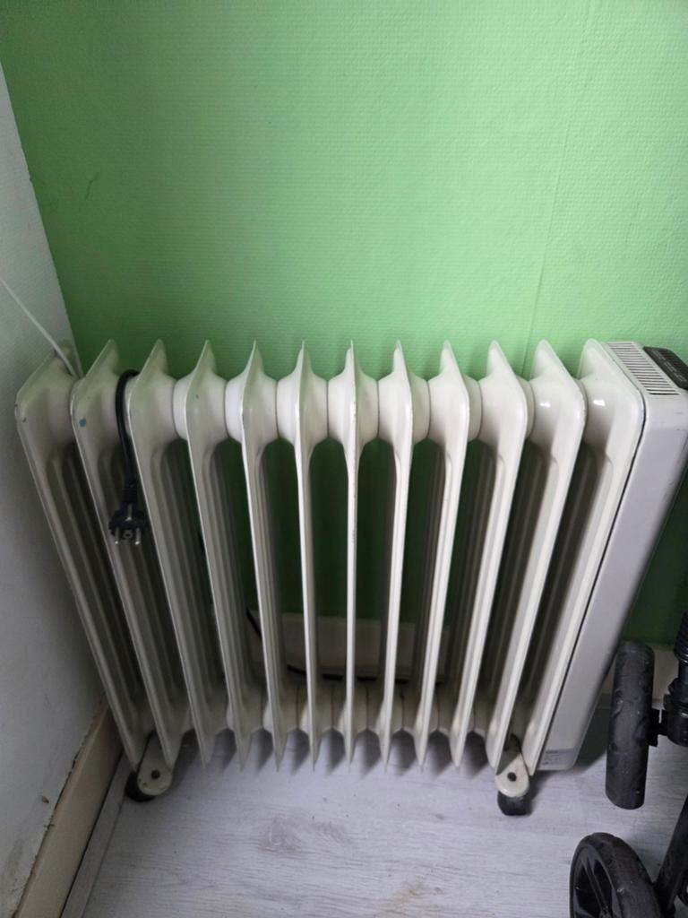 Oliegevulde radiator - Elektrische verwarming, Ophalen, Gebruikt, Radiator, 60 tot 150 cm