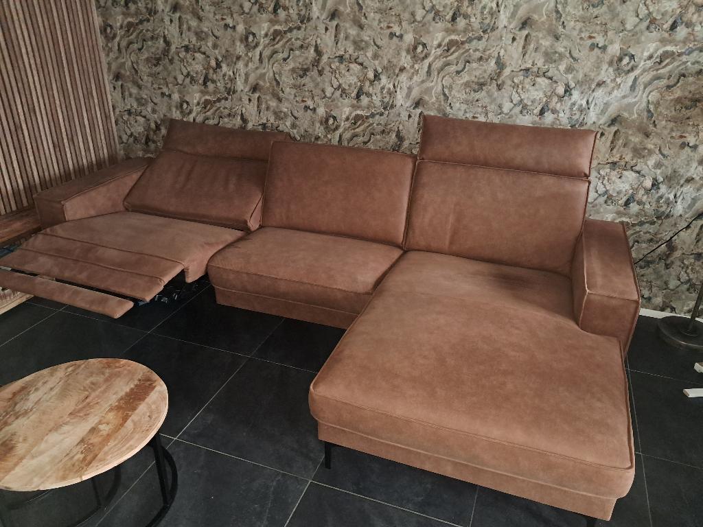 Hoekbank Barrio kleur Cognac Mag Z.S.M. WEG .. LEZEN ! ! !, Huis en Inrichting, Banken | Complete zithoeken, Ophalen, Zo goed als nieuw