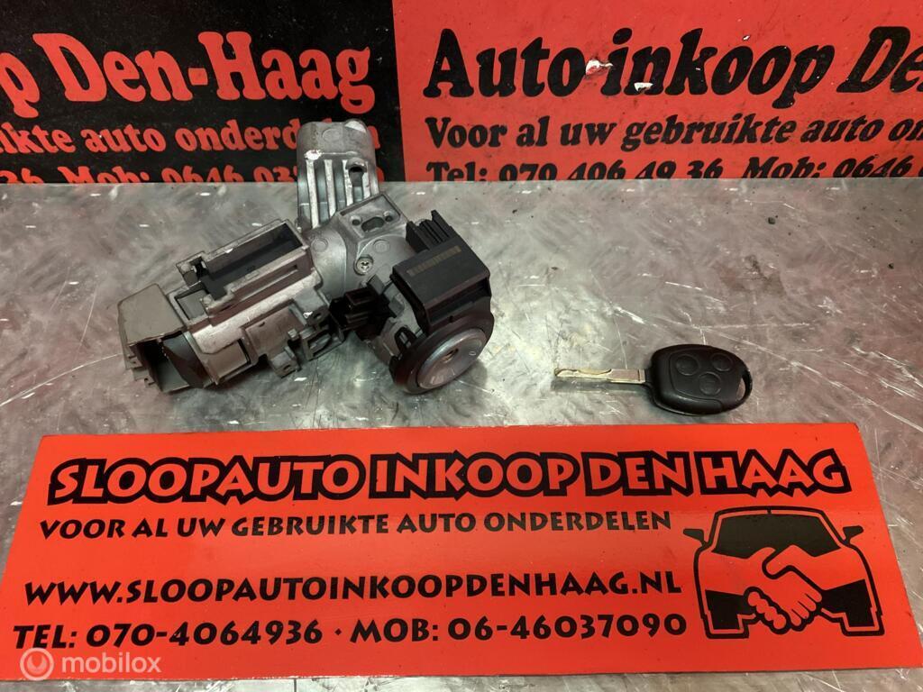 Ford Fiesta ('08-'12) Contactslot + Sleutel - 8V513F880DA, Gebruikt, Ford, Ophalen of Verzenden, Ford