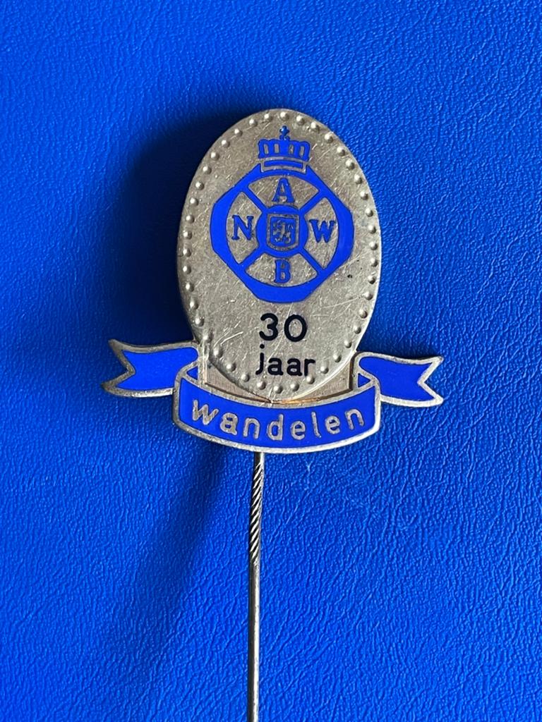 ANWB 30 jaar Wandelen, Ophalen of Verzenden, Zo goed als nieuw