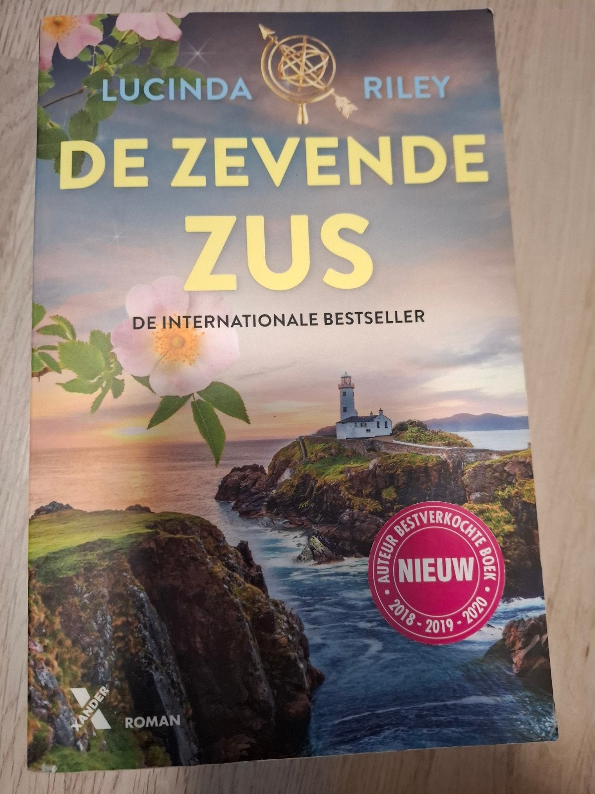 De Zeven Zussen serie - Lucinda Riley (7 boeken), Boeken, Ophalen of Verzenden, Zo goed als nieuw, Lucinda Riley