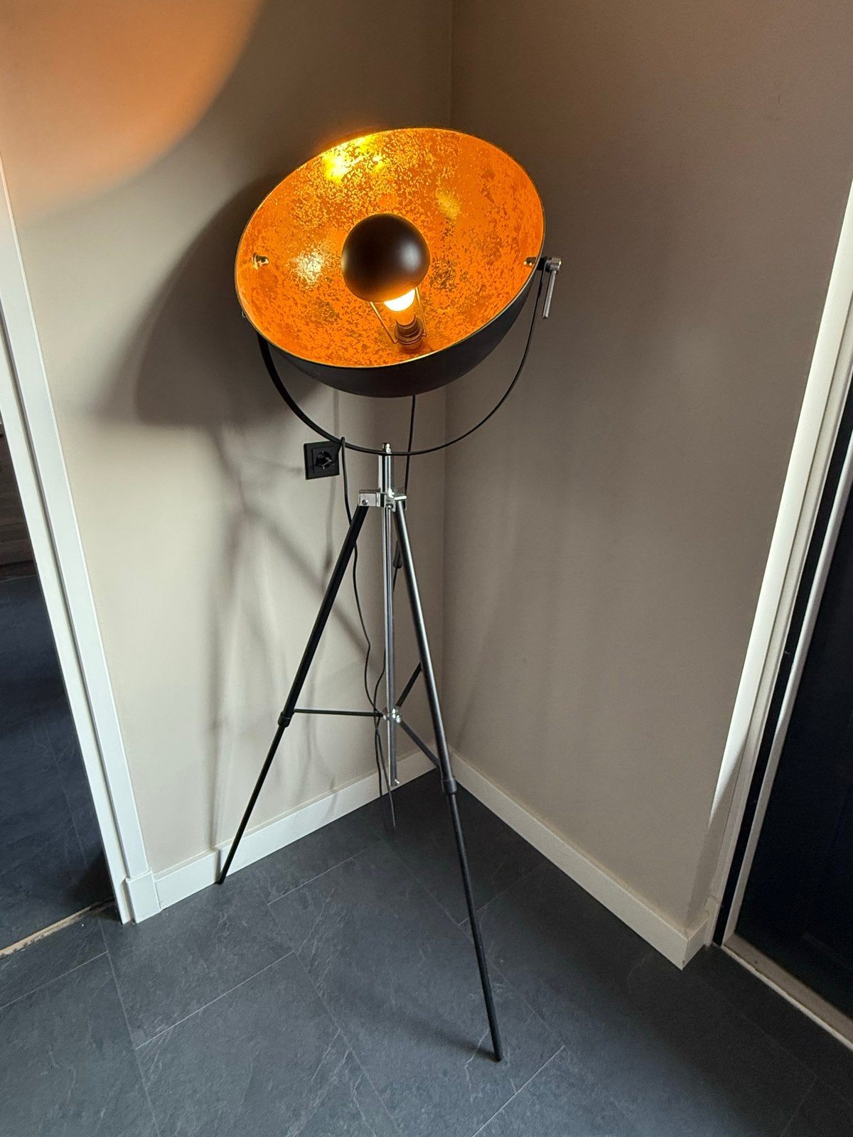 Grote vloerlamp met driepoot, 1.70m hoog, Ophalen, Gebruikt, E27 (groot), Metaal