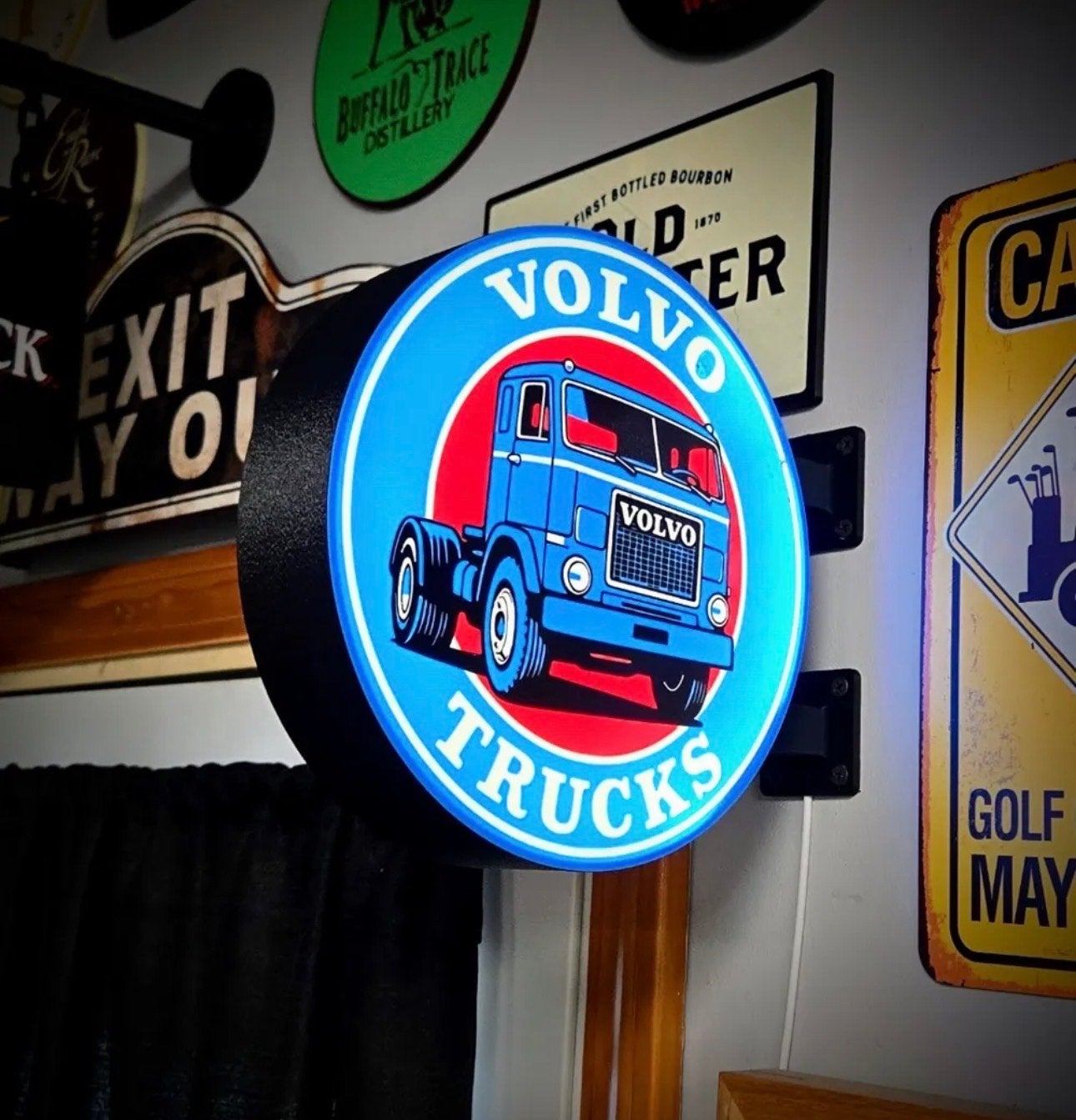 Verlicht dubbelzijdige Volvo Trucks Reclamebord - 26 cm, Verzenden, Nieuw, Lichtbak of (neon) lamp