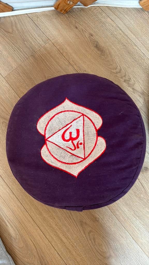 Meditatiekussen voor yoga en meditatie, Ophalen of Verzenden, Gebruikt, Yoga-accessoire