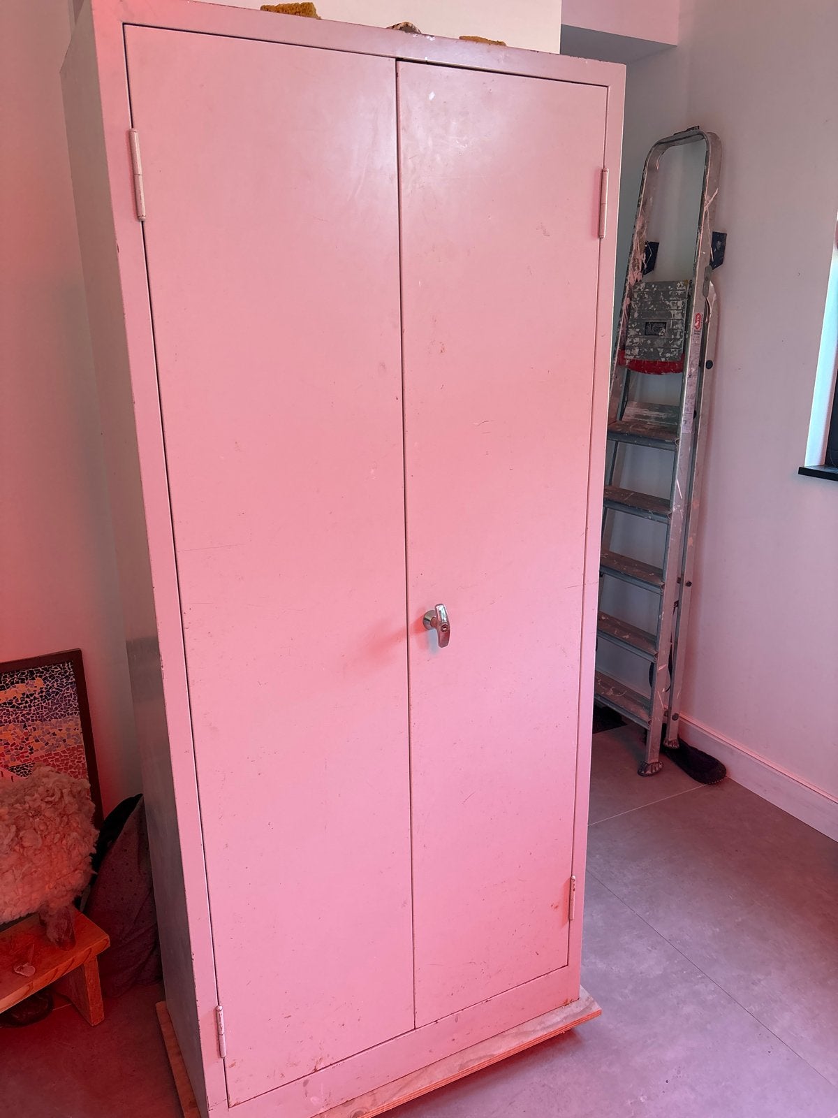 Metalen kast met planken - Ideaal voor opslag, Huis en Inrichting, Kasten | Overige, Gebruikt, Ophalen