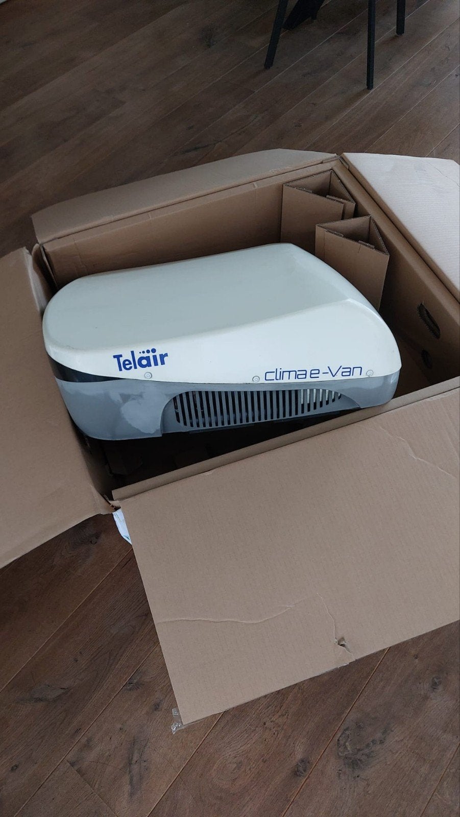 Tel air Clima E-VAN 7400H airco voor caravan of camper, Ophalen, Zo goed als nieuw