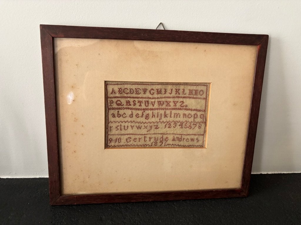 Een Engelse of Amerikaanse merklap, sampler uit 1871, Antiek en Kunst, Ophalen of Verzenden