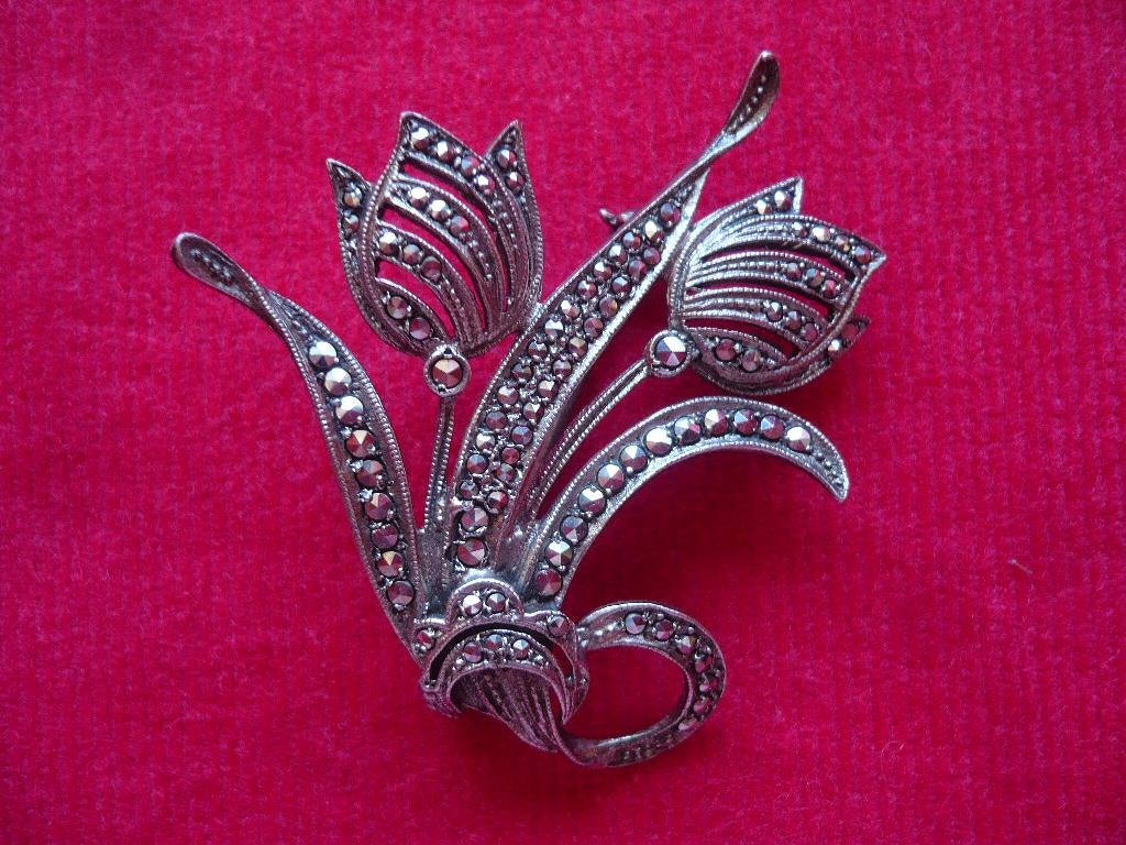 Markasiet Broche tulpen sterling zilver., 4 tot 7 cm, Ophalen of Verzenden, Zo goed als nieuw, Met edelsteen