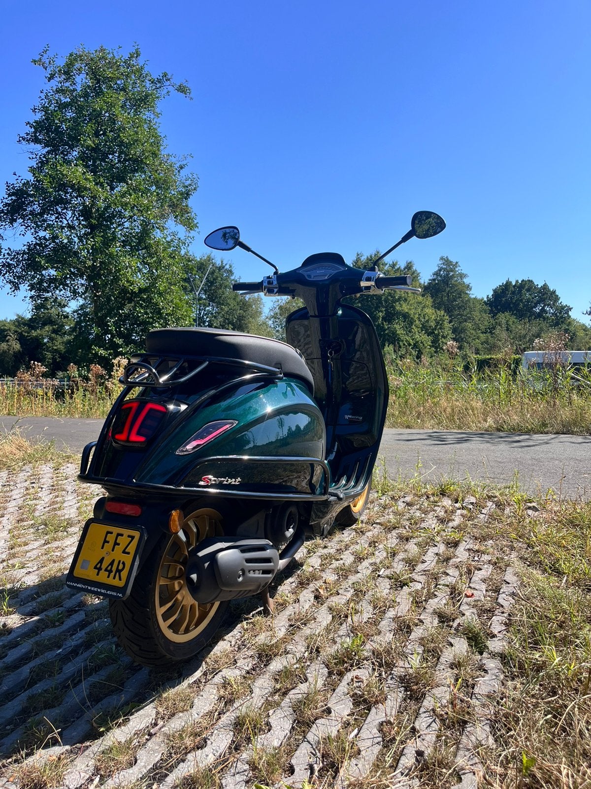 Vespa sprint Full option, Ophalen, Maximaal 45 km/u, Zo goed als nieuw, Benzine