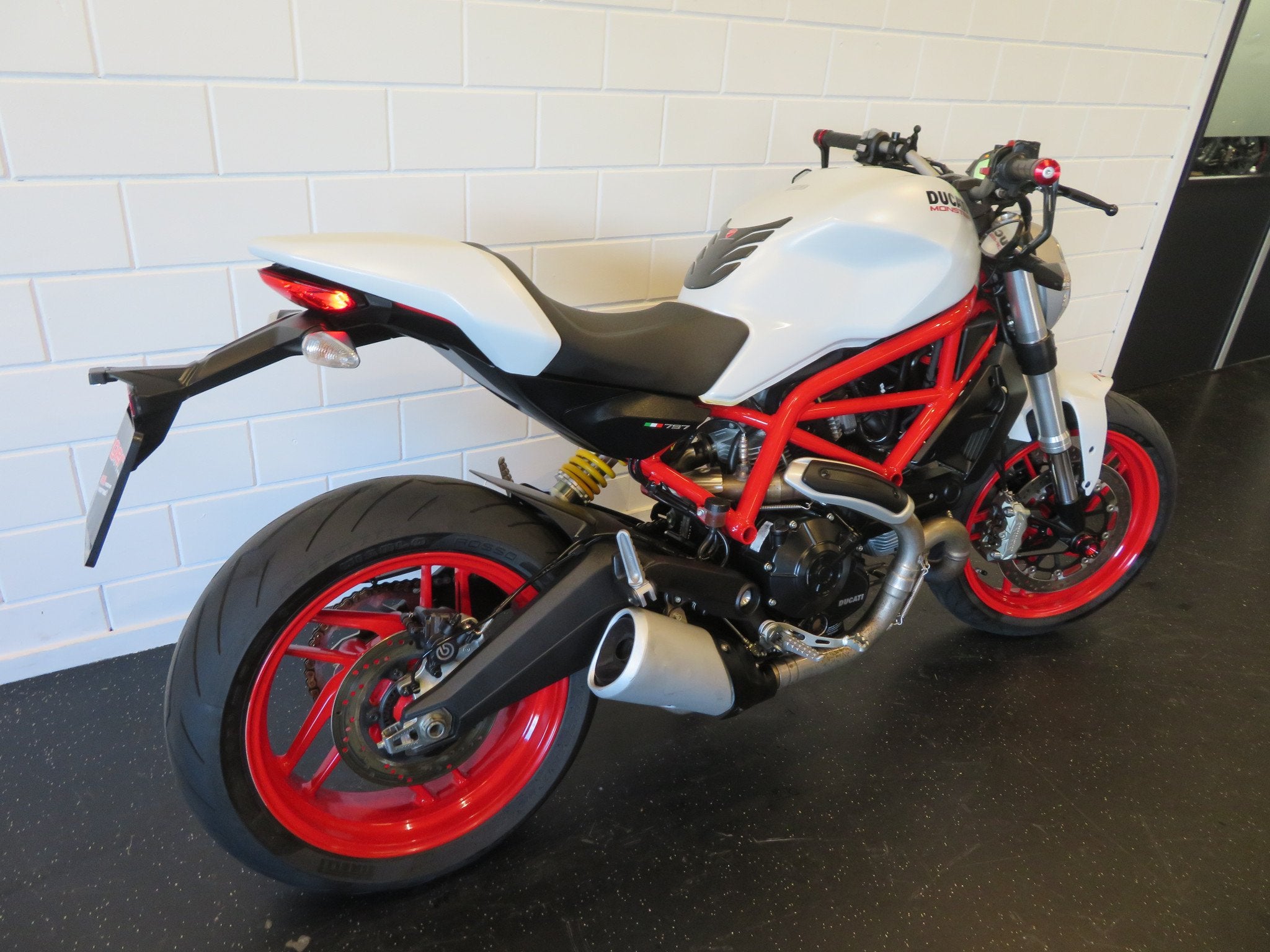 Ducati MONSTER 797 ABS TOPSTAAT! (bj 2017), Motoren, Bedrijf, 797 cc, Naked bike