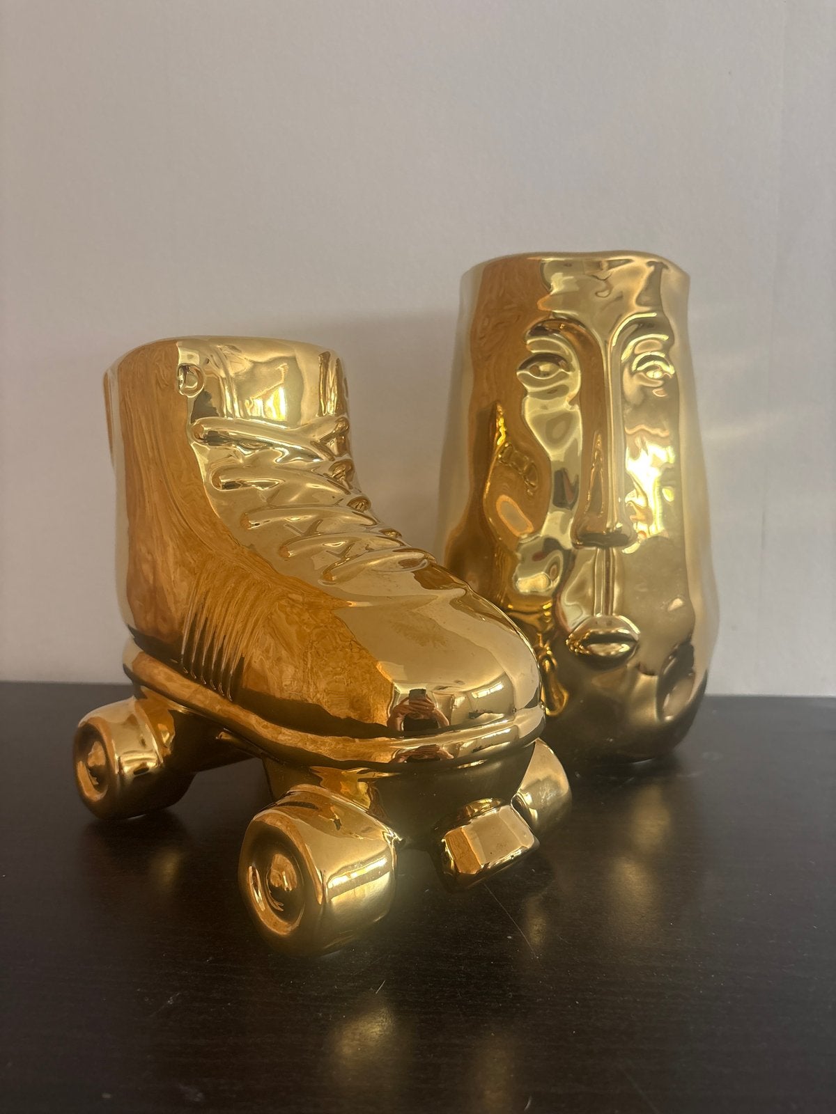 Gouden Vazen: Roller Skate & Gezicht - 20cm & 24,5cm hoog, Ophalen of Verzenden, Zo goed als nieuw, Geschikt voor droogbloemen