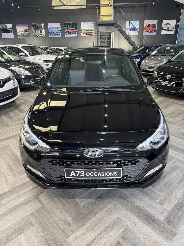 Hyundai i20 1.0 T-GDI i-Motion STUURVERWARMING,STOELVERWARMI, Voorwielaandrijving, Gebruikt, Euro 6, Zwart