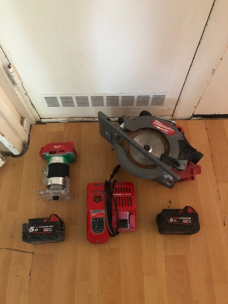 Milwaukee M18 FTR8-0X Kantenfrees en M18 CCS55 CIRKELZAAG, Overige typen, Ophalen of Verzenden, Zo goed als nieuw, Milwaukee