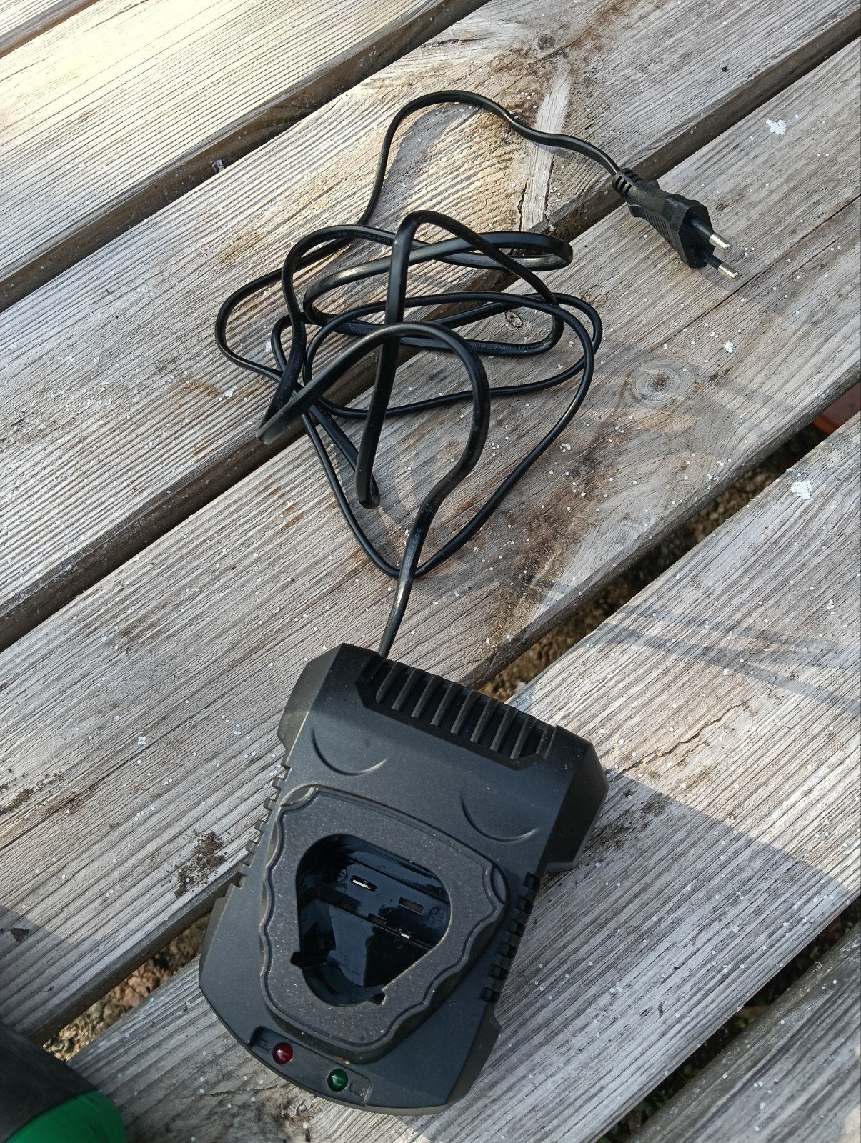 Garden Feelings Tuingereedschap - Reciprozaag met lader, Ophalen, Garden Feelings, Gebruikt, Minder dan 600 watt
