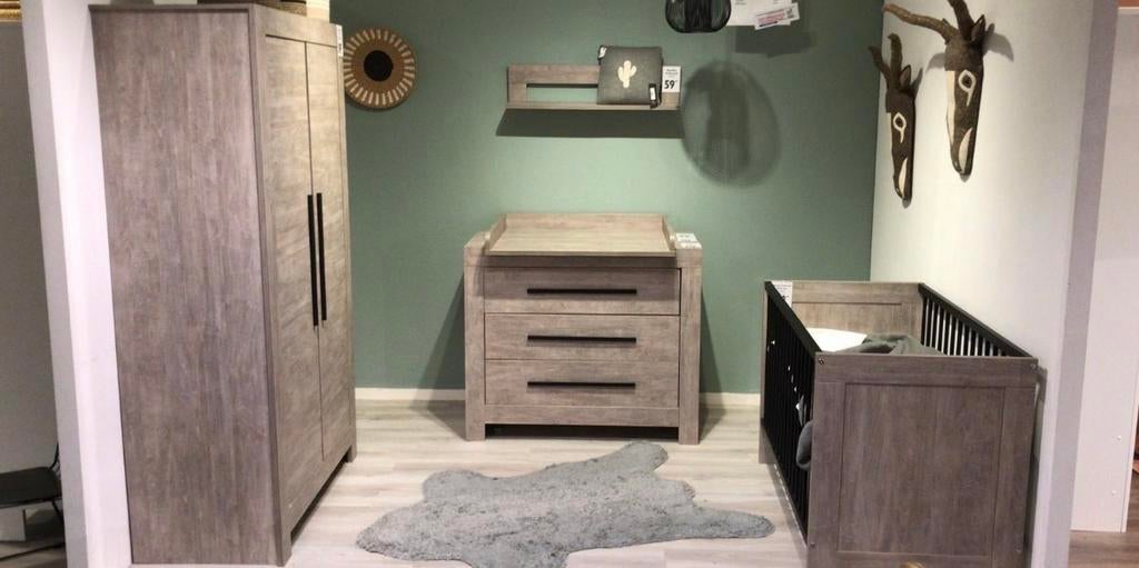 Complete Babykamer, Kinderen en Baby's, Kinderkamer | Commodes en Kasten, Ophalen, 50 tot 70 cm, 100 cm of meer, Zo goed als nieuw