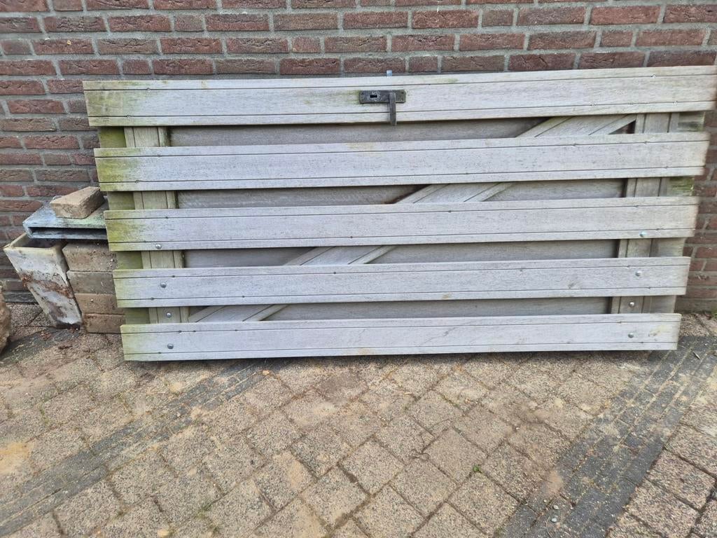 Tuinpoort 205x105 cm met slot en bevestigingspaal, Ophalen