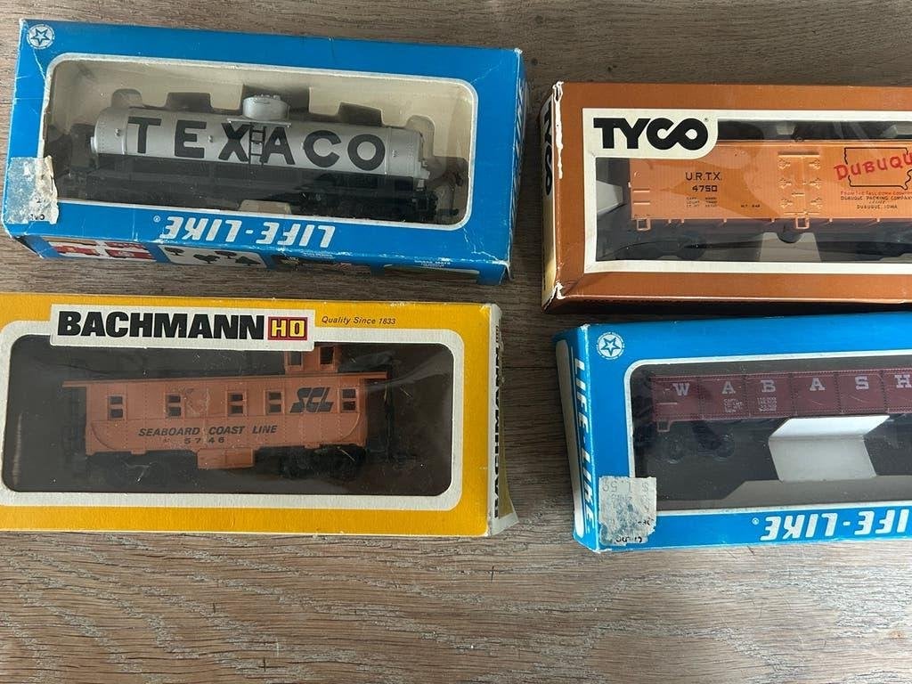 4 goederenwagons, VS-model, H0, Bachmann, Gelijkstroom of Wisselstroom, Wagon, Ophalen of Verzenden