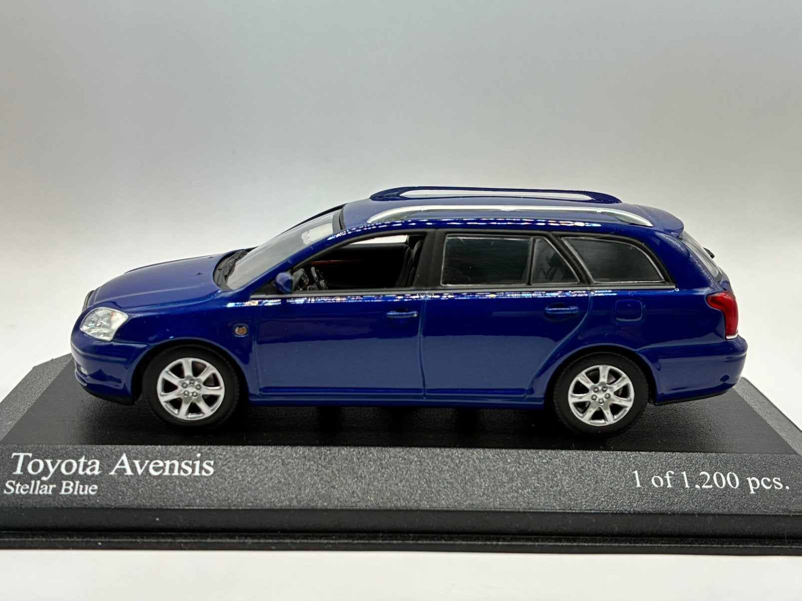 Toyota Avensis Estate (Type T250/T25) 2005 - MiniChamps, Ophalen of Verzenden, Nieuw, Auto, MiniChamps
