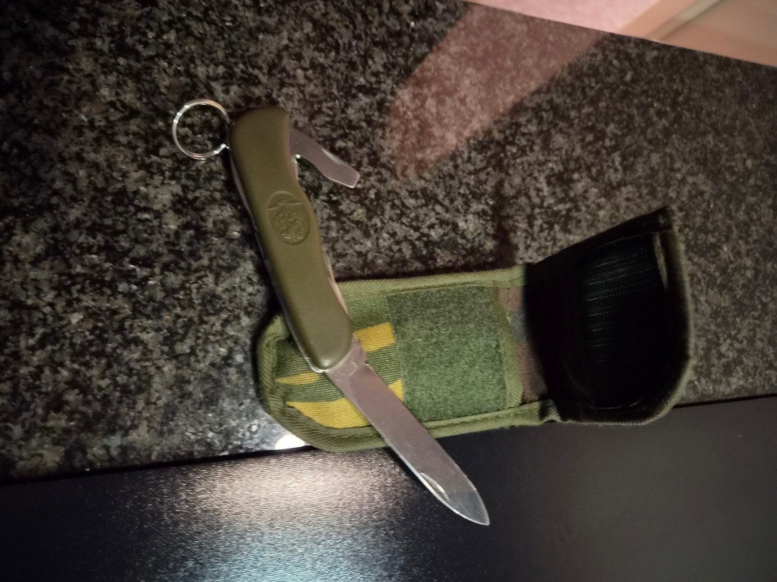 Origineel Victorinox KL Zakmes (DAK 1993) met originele tas!, Ophalen of Verzenden, Landmacht, Nederland, Mes of Dolk