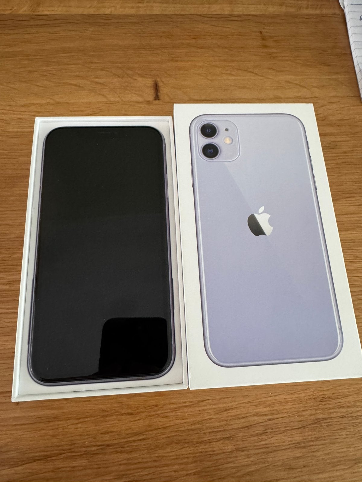 Iphone 11 paars zo goed als nieuw, Telecommunicatie, Mobiele telefoons | Apple iPhone, 128 GB, Paars, Zo goed als nieuw, 76 %