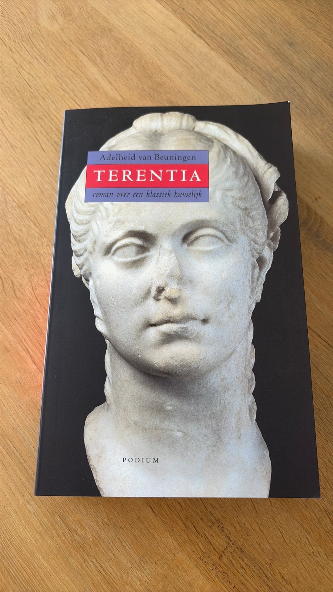Terentia - Adelheid van Beuningen, Ophalen of Verzenden, Gelezen