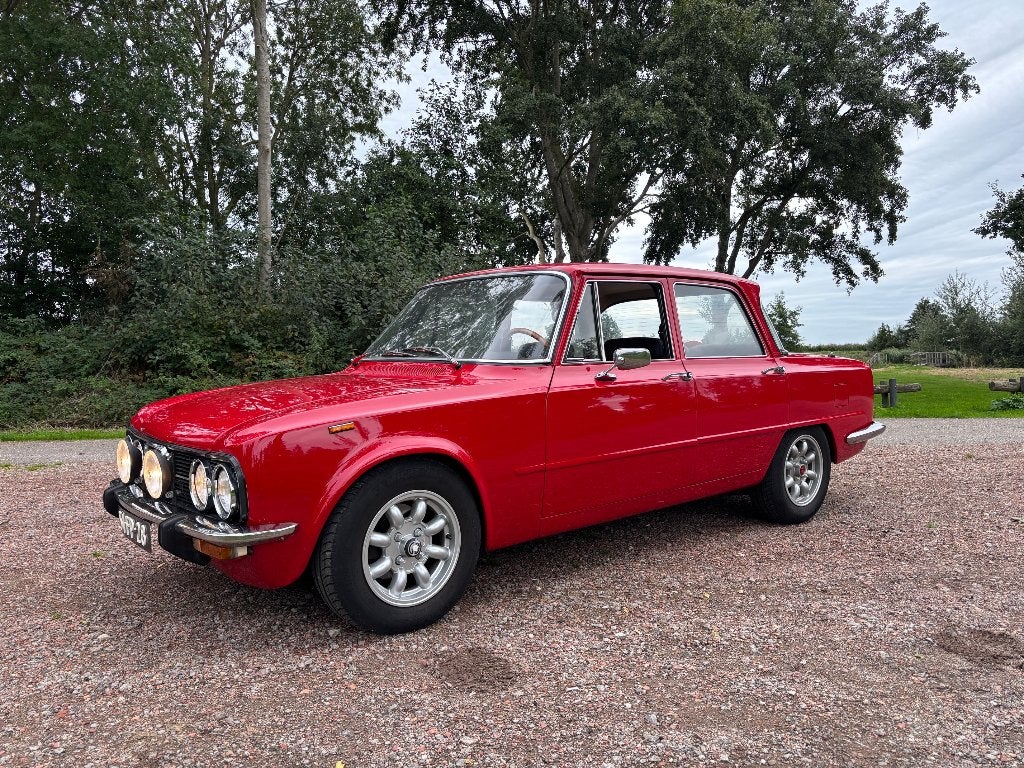 Alfa Romeo Giulia 1.6 Super Lusso 1975 Rood, Zwart, 4 cilinders, Origineel Nederlands, Particulier
