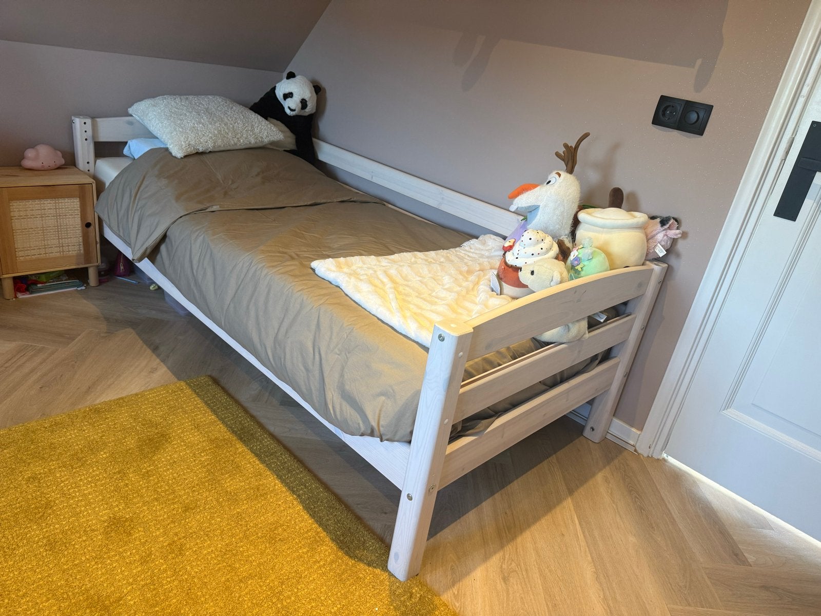 Eenpersoonsbed met lattenbodem, Kinderen en Baby's, Kinderkamer | Bedden, Ophalen, 85 tot 100 cm, Gebruikt, Lattenbodem