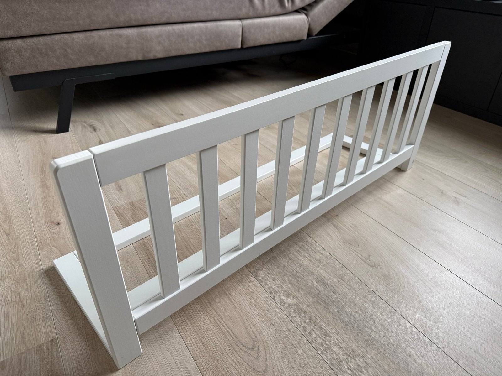 Zo goed als nieuwe uitvalbeveiliging van beukenhout, Kinderen en Baby's, Kinderkamer | Bedden, Ophalen, Zo goed als nieuw, Minder dan 140 cm