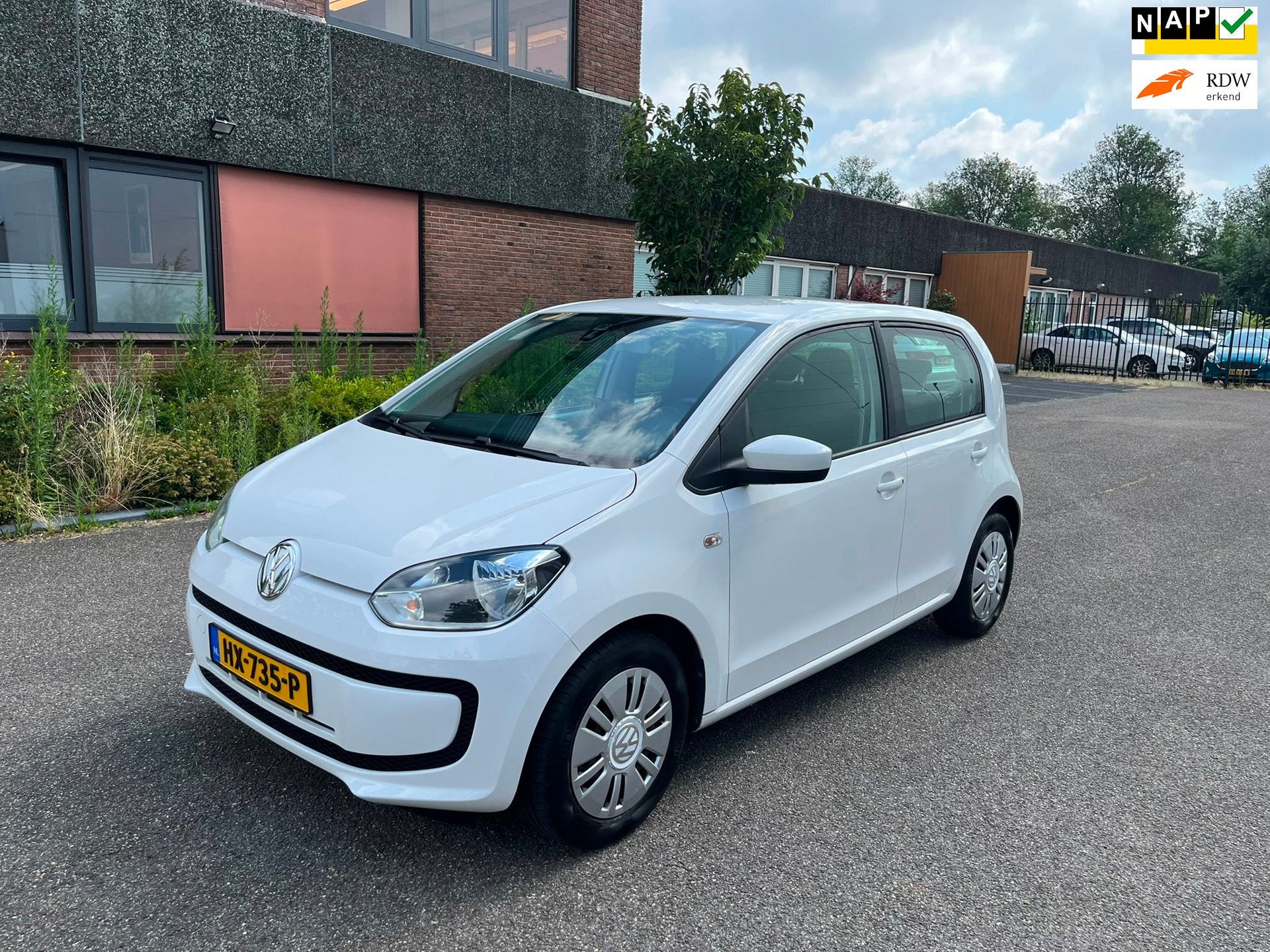 Volkswagen Up! 1.0 move up! BlueMotion Airco|Boekjes|Airco, Auto's, Volkswagen, Voorwielaandrijving, Gebruikt, 840 kg, Wit