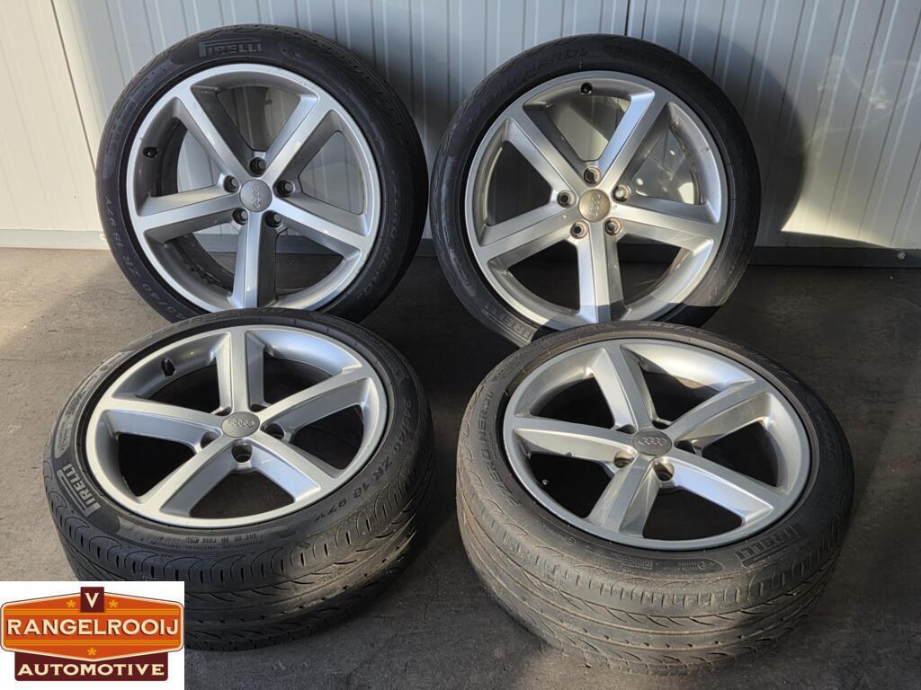 Set org. 18 inch Audi A4 B8 velgen met banden, Ophalen, Banden en Velgen, Zomerbanden, 18 inch