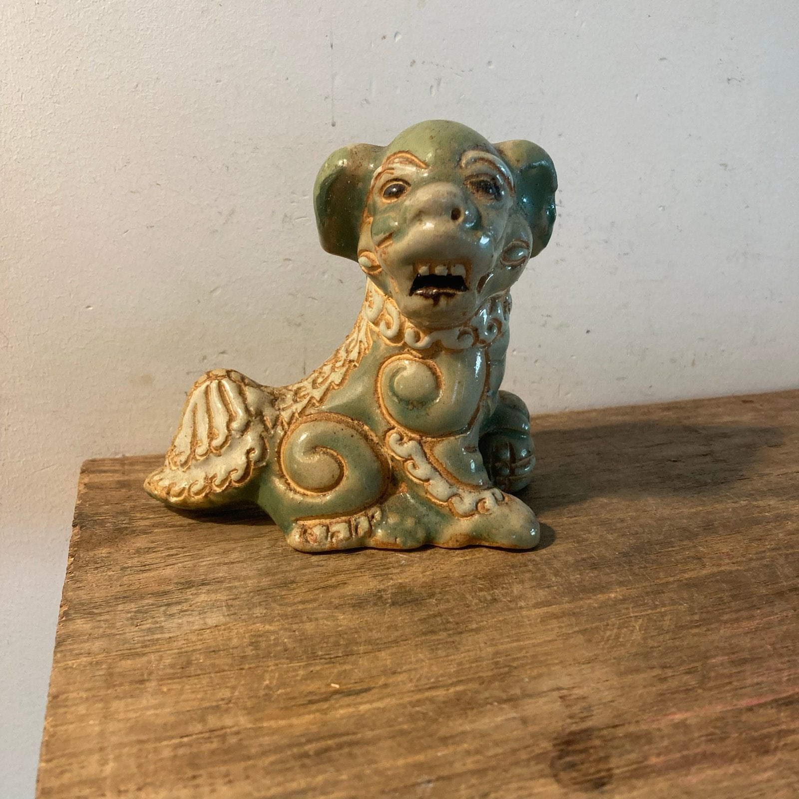 Vintage Groen Keramiek Foo Dog Beeldje - Tempelleeuw, Ophalen of Verzenden