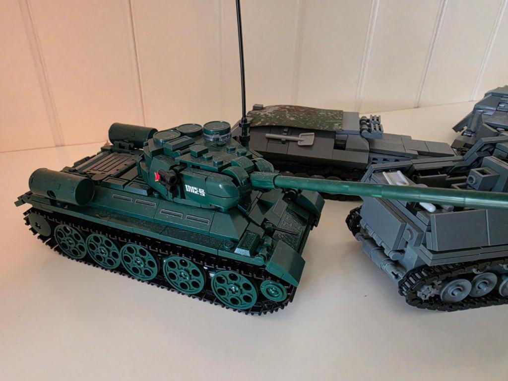 Diverse tanks/voertuigen 2e WW (zie foto's), Ophalen of Verzenden, Zo goed als nieuw