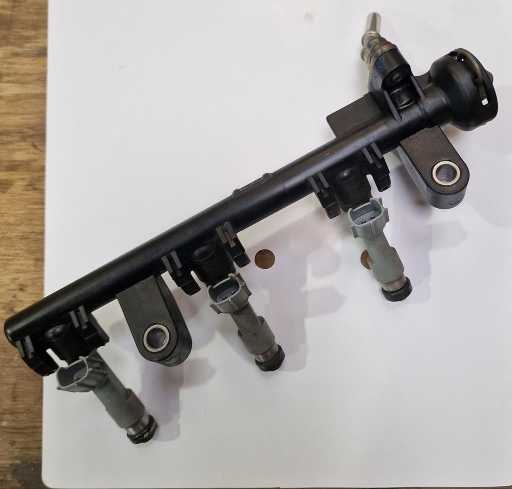 Injectors + Rail Citroën C1 / Toyota / Peugeot (1KR-FE), Ophalen of Verzenden, Gebruikt, Citroën