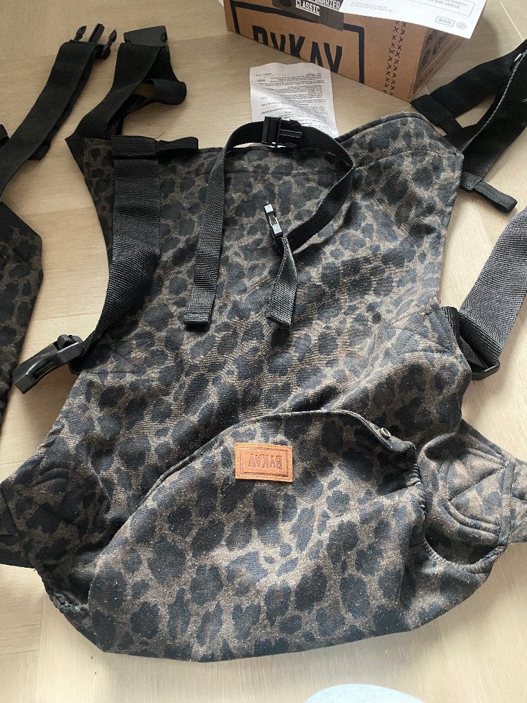 By kay draagzak, Kinderen en Baby's, Overige merken, Gebruikt, Buik of Rug, Ophalen of Verzenden