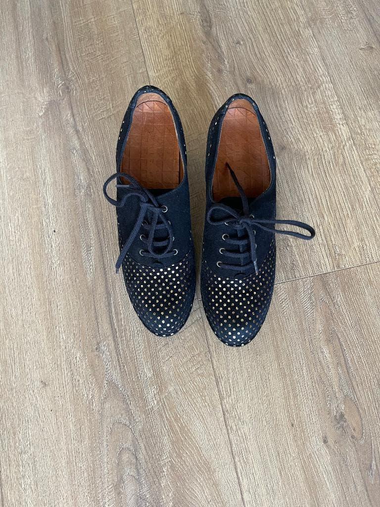 Chie mihara pumps, Kleding | Dames, Schoenen, Ophalen of Verzenden, Zo goed als nieuw