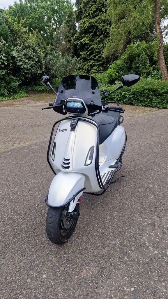 Vespa sprint 2021 50cc 45/kmh full malossi, Fietsen en Brommers, Ophalen, Overige modellen, Maximaal 45 km/u, Zo goed als nieuw