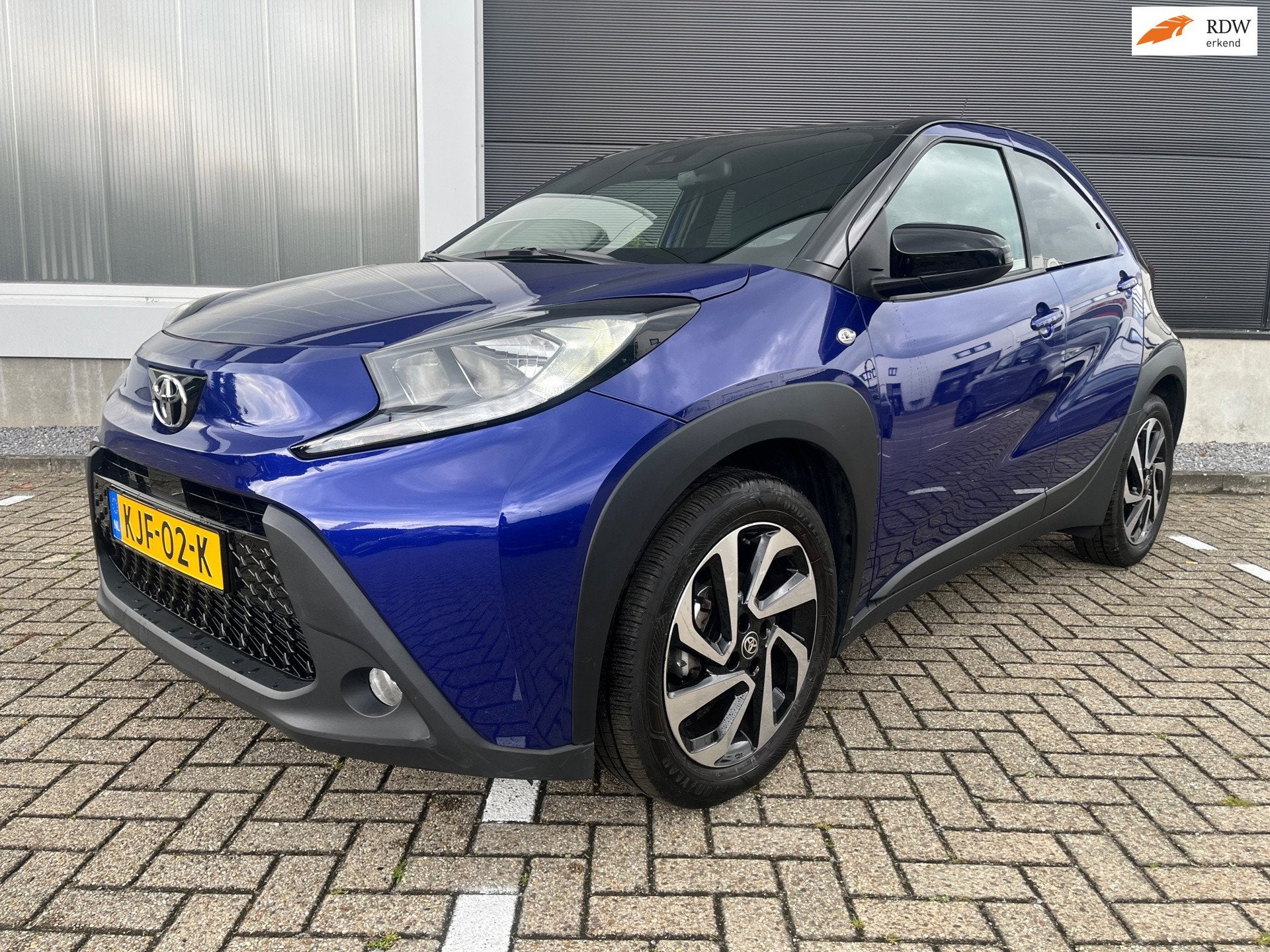 Toyota Aygo X 1.0 VVT-i MT Play, Gebruikt, Euro 6, 3 cilinders, Geïmporteerd