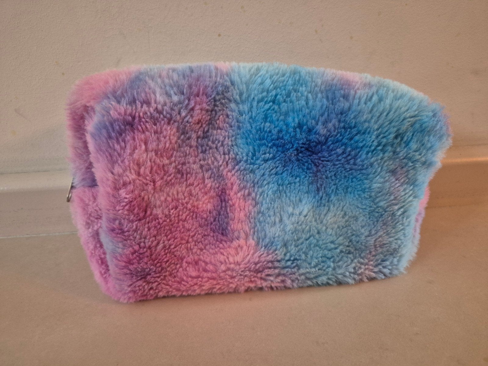 Pluizige etui/make-uptasje in roze en blauw, Sieraden, Tassen en Uiterlijk, Ophalen of Verzenden, Zo goed als nieuw, Meerkleurig
