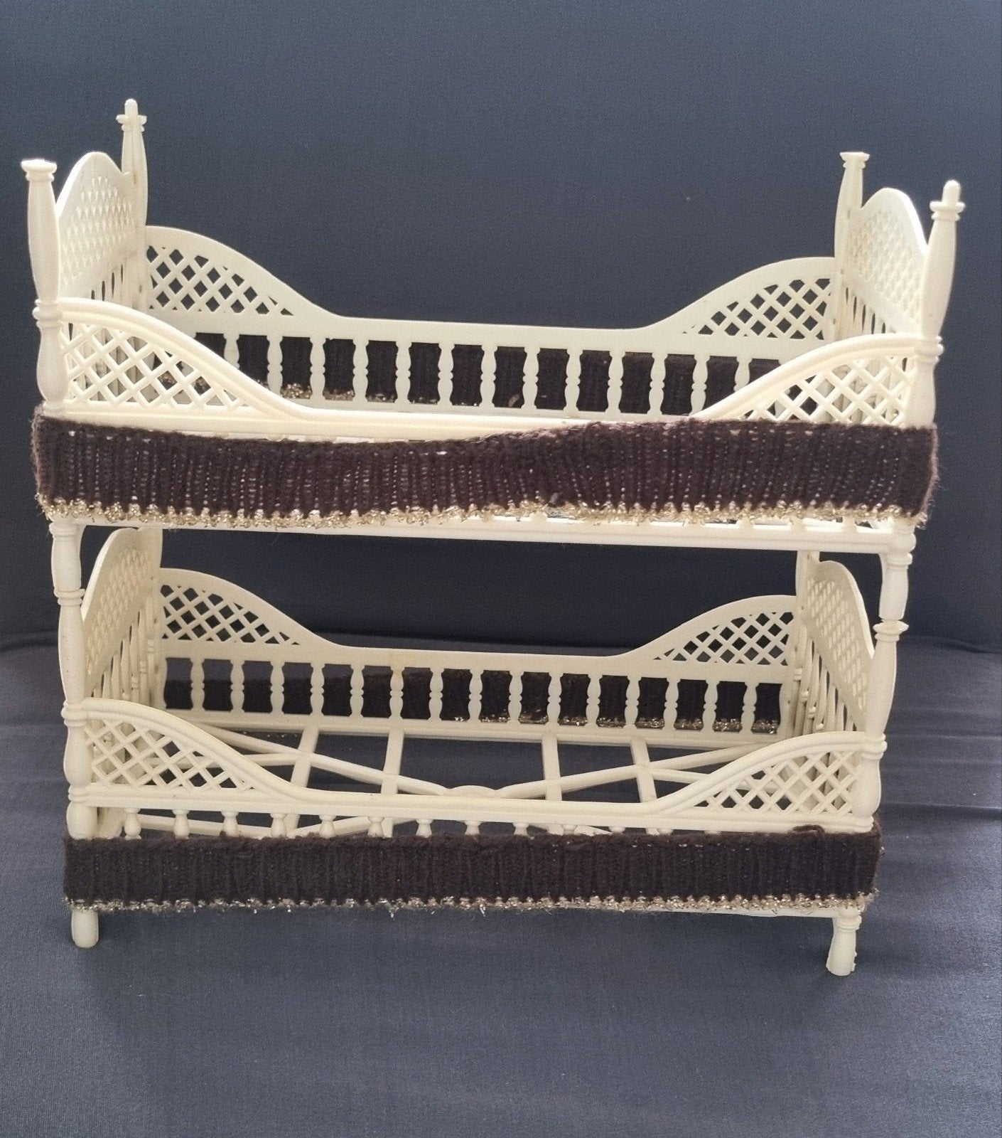 Oskar Poppen Meubel Stapelbaar Bed Vintage  stapelbed, Verzamelen, Ophalen of Verzenden, Zo goed als nieuw, Poppenhuis