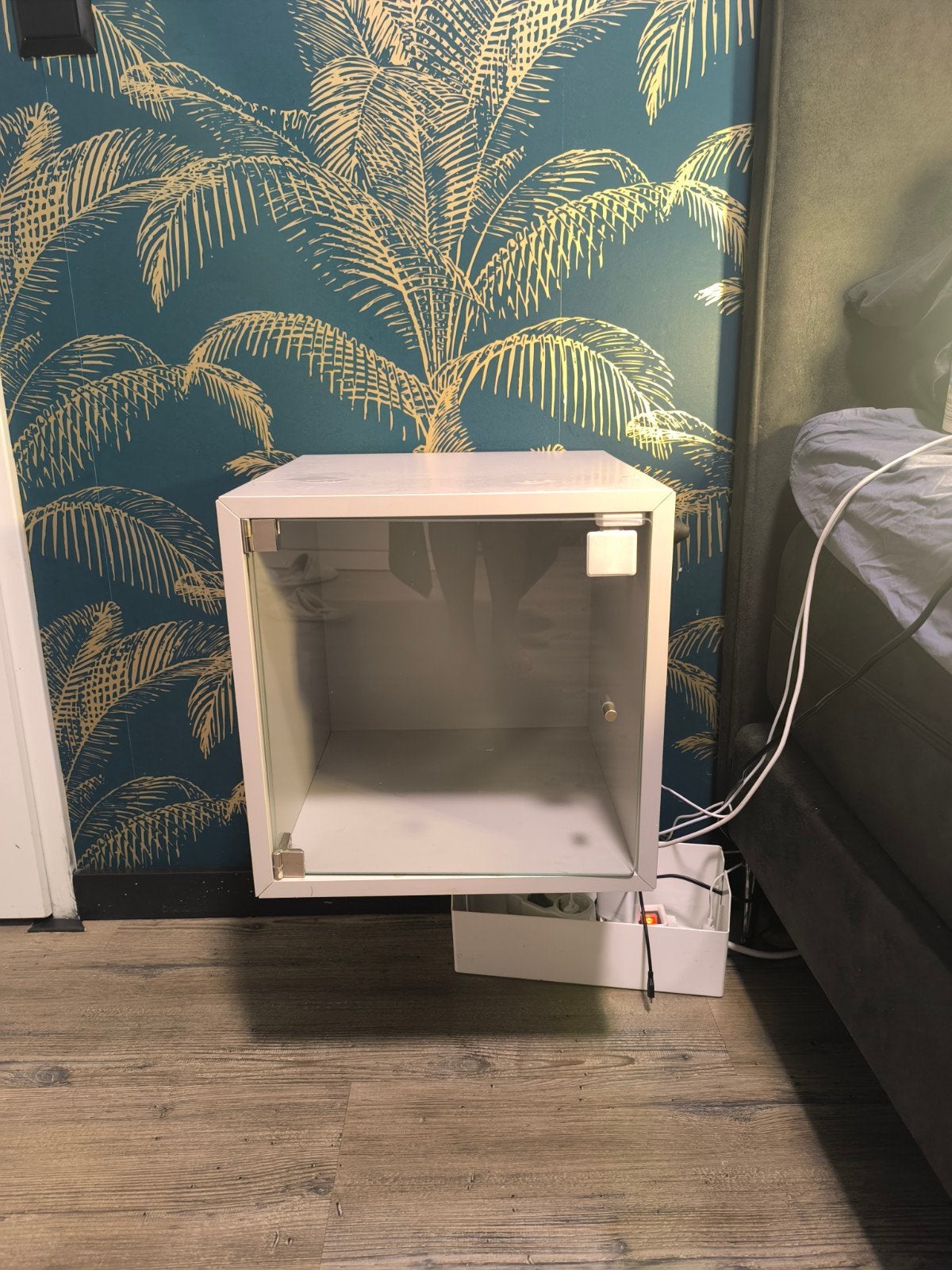 2x IKEA EKET Kastje Wit met Glazen Deur (Gebruikt), Ophalen, Gebruikt
