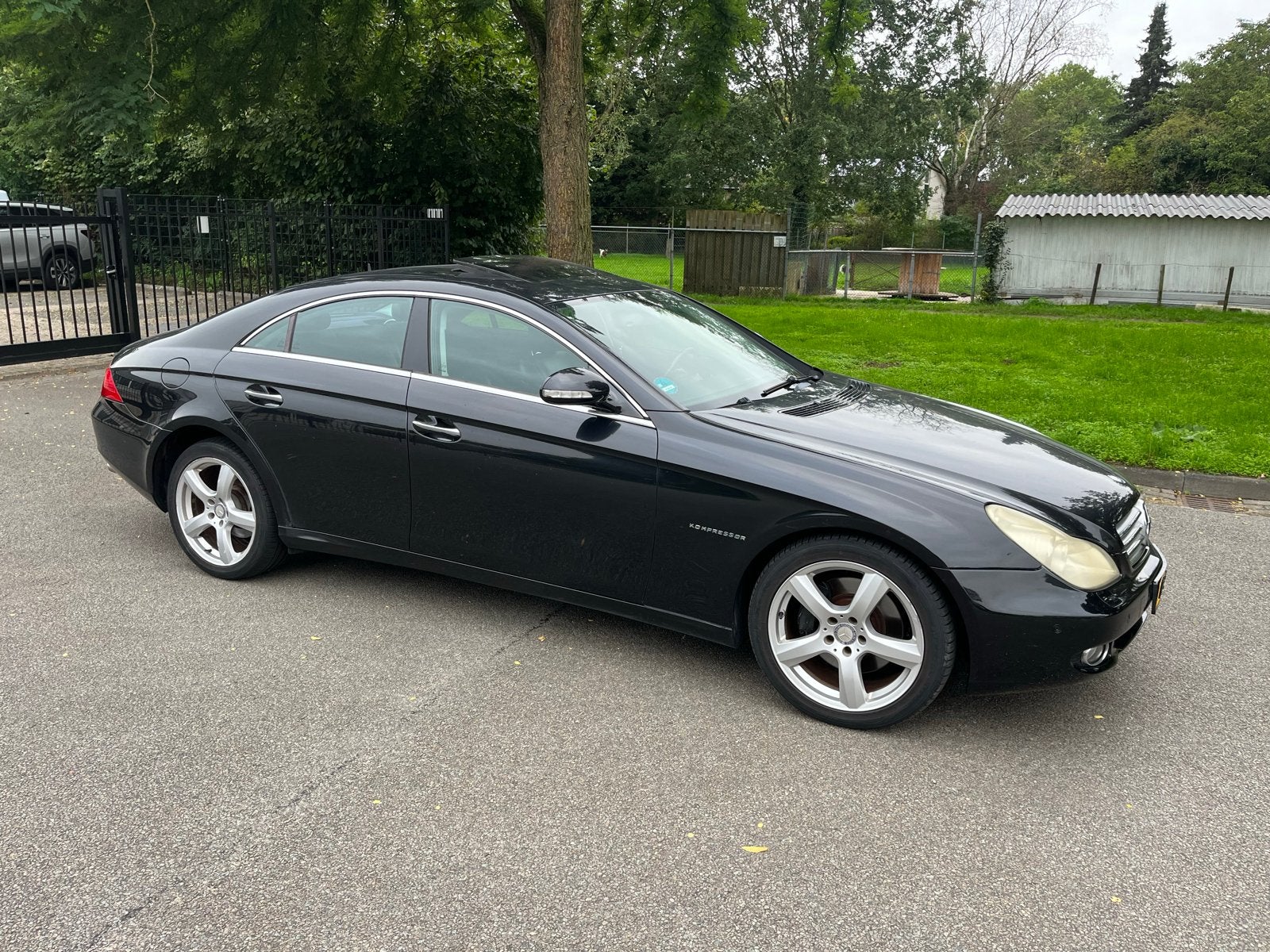 Mercedes-Benz CLS 3.5 Cls350 AUT 2005 Zwart, Auto's, Automaat, Achterwielaandrijving, 4 stoelen, Zwart