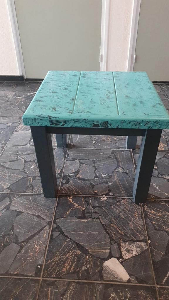 Leuk bijzettafeltje, Huis en Inrichting, Minder dan 55 cm, Vierkant, Hout, Ophalen