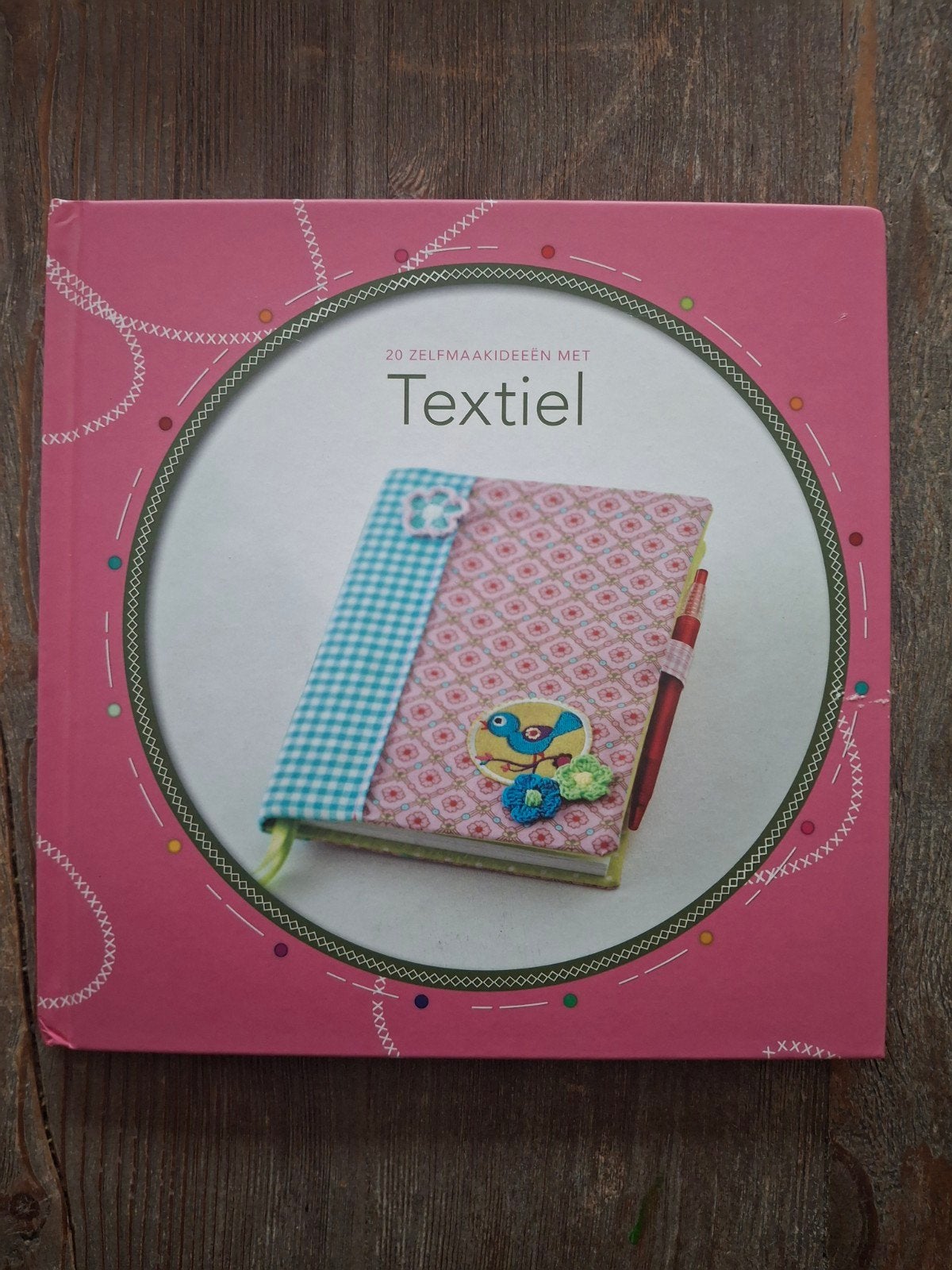 20 Zelfmaakideeën met Textiel - Knutselboek, Boeken, Ophalen, Zo goed als nieuw, Borduren en Naaien, Geschikt voor kinderen