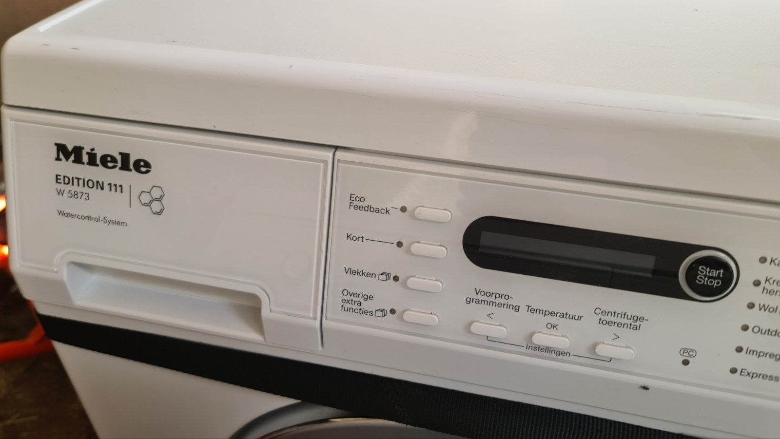 Zo goed als nieuwe Miele wasmachine W 5873 Edition 111, Ophalen, 6 tot 8 kg, 85 tot 90 cm, 1600 toeren of meer
