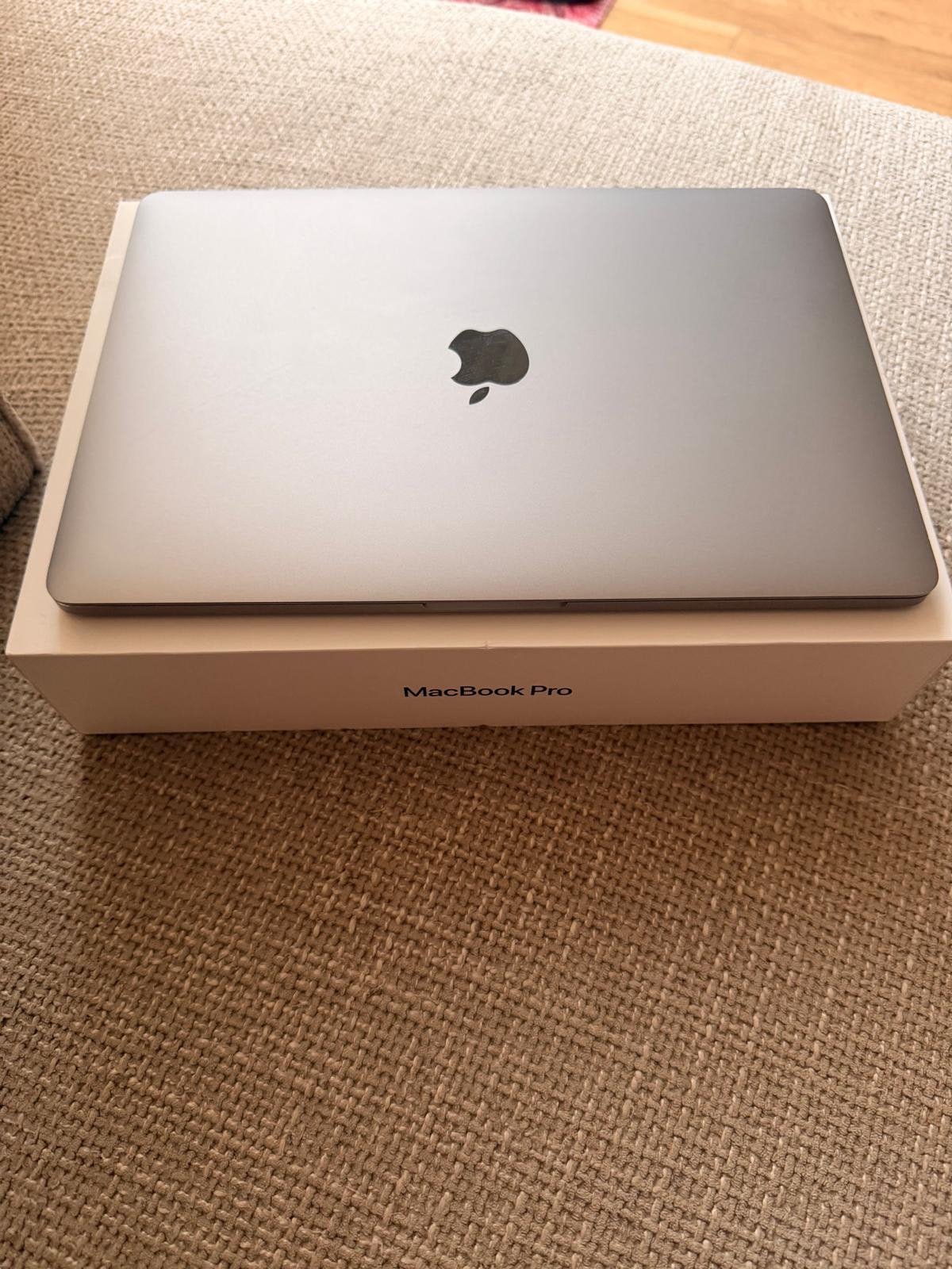 Apple MacBook Pro, 8 GB, 13 inch, Minder dan 2 Ghz, Zo goed als nieuw