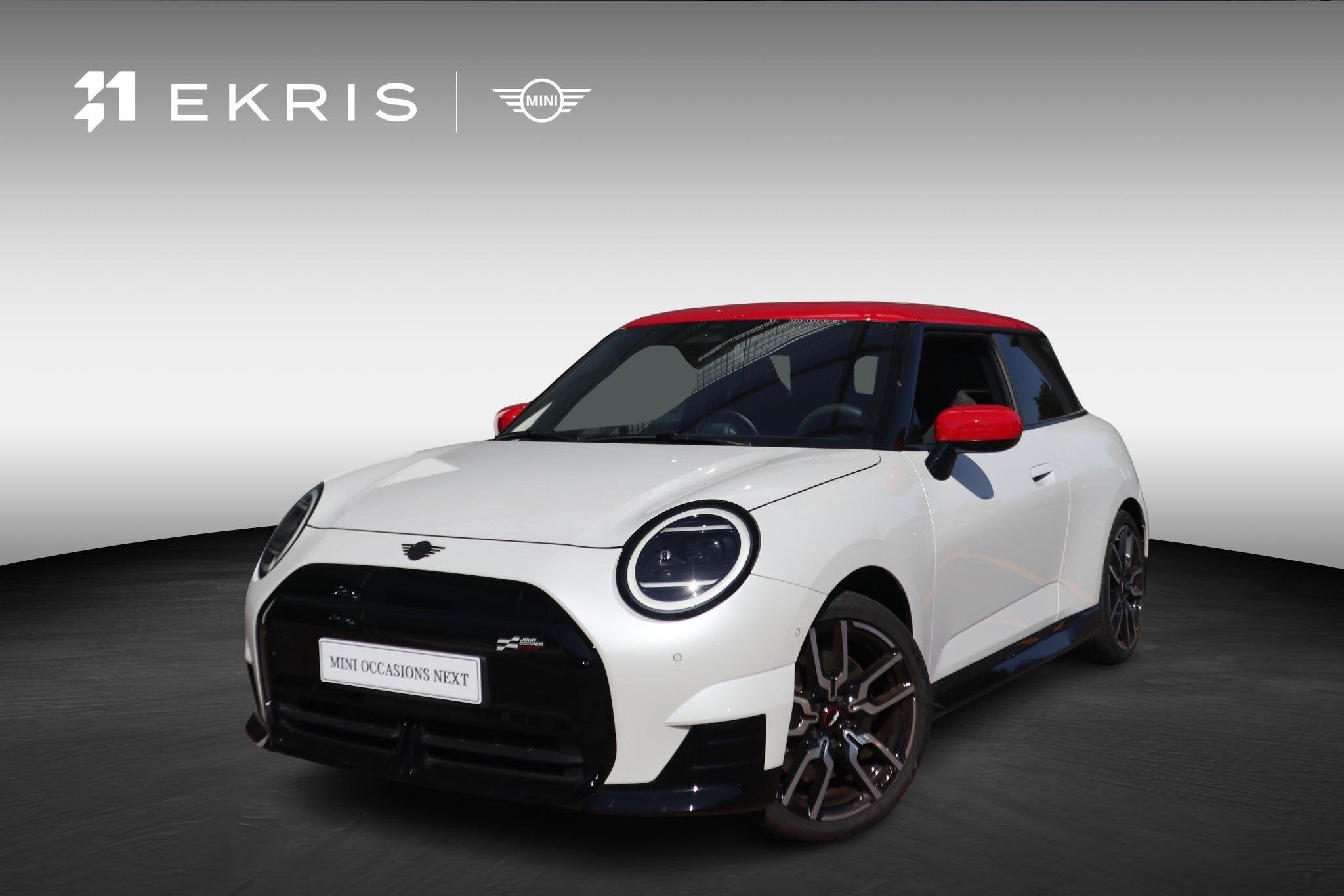 MINI 3-Deurs Cooper SE | John Cooper Works uitvoering | Pakk, Gebruikt, Zwart, Met garantie (alle), 4 stoelen