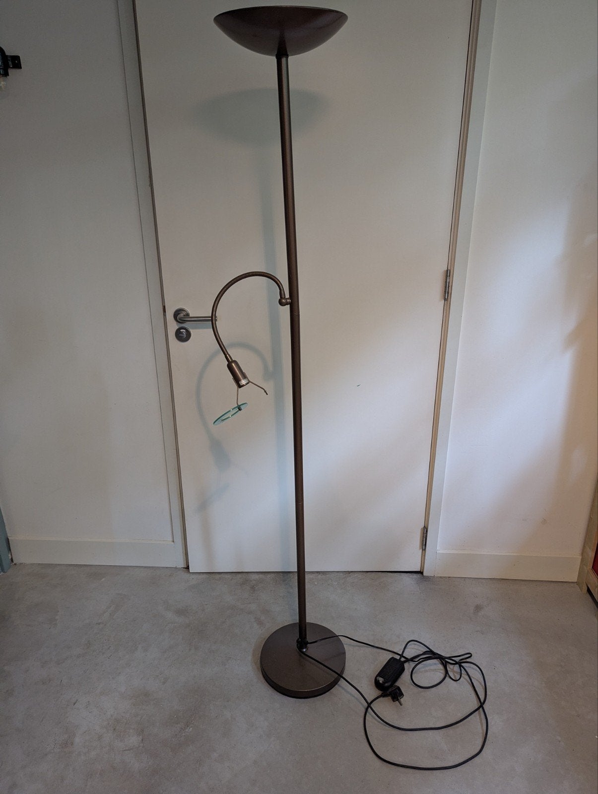 Vloerlamp GN9860D met dimmer - defecte kleine lamp, Huis en Inrichting, Ophalen, Overige merken, Gebruikt, E14 (klein)