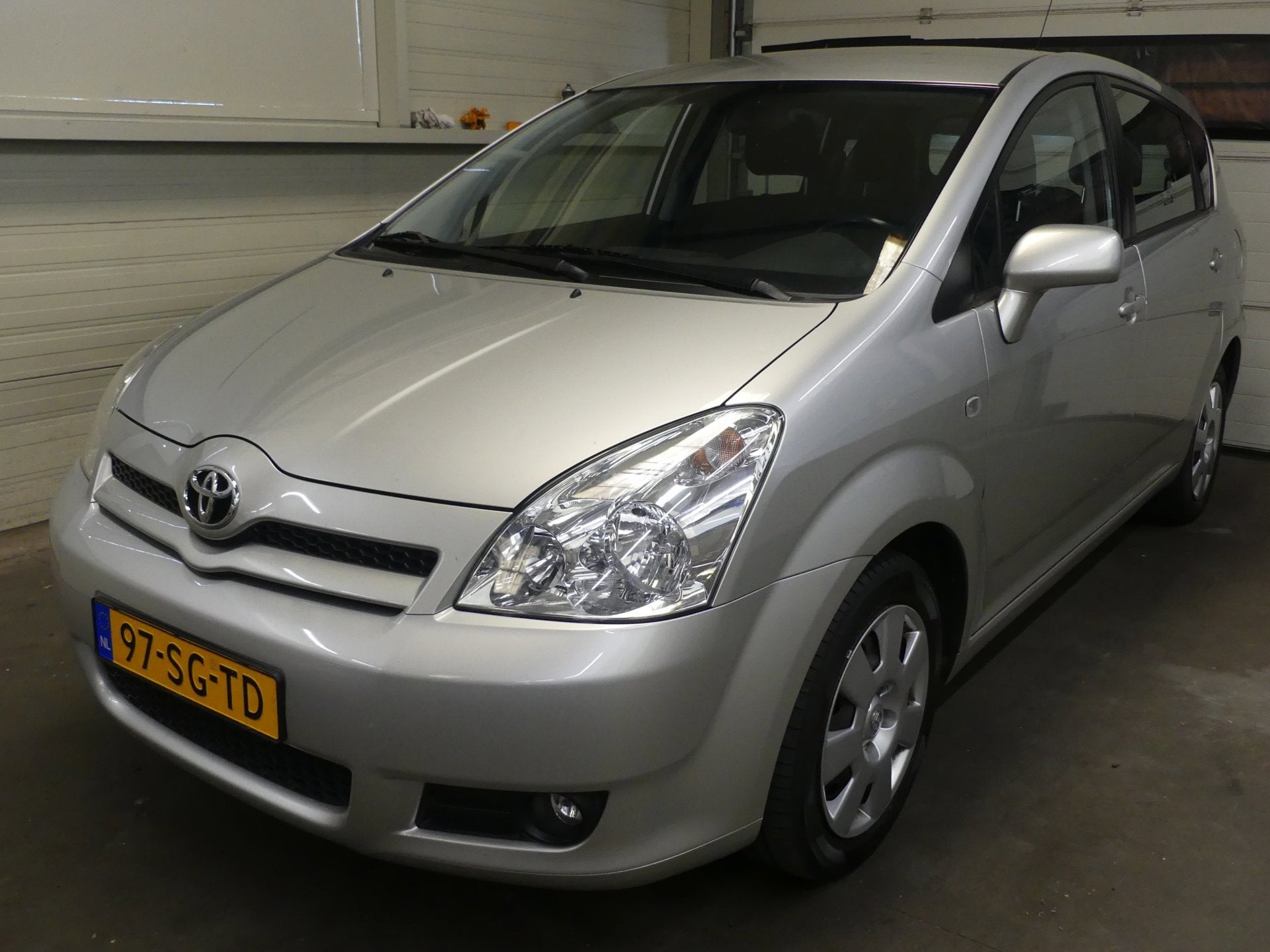 Toyota Verso 1.8 VVT-i Sol - Trekhaak - Cruise Control, Auto's, 1330 kg, Gebruikt, Zwart, 4 cilinders